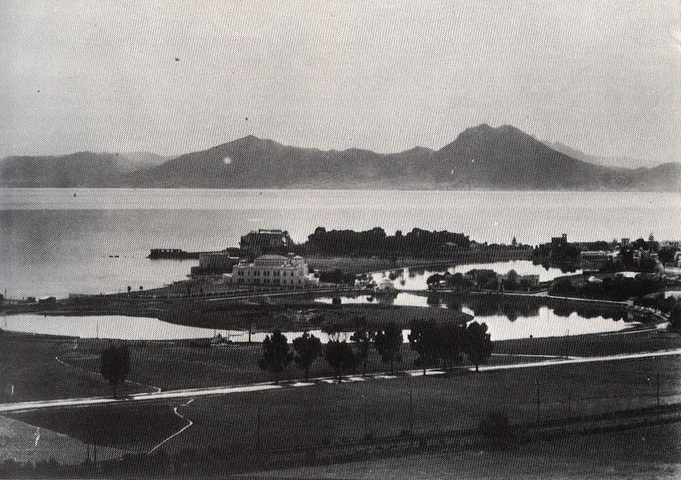 Carthage et son port vus de la citadelle de Byrsa.jpg